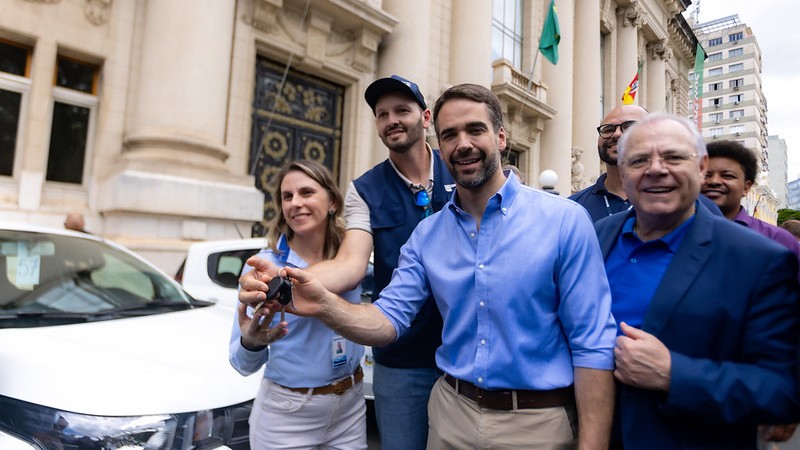 O ato ocorreu em frente ao Palácio Piratini e contou com a presença do secretário de Desenvolvimento Rural, Vilson Covatti