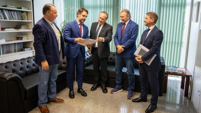 Governador se encontrou com Senadores, refor&ccedil;ando pedido de apoio ao Projeto de Lei 5.122