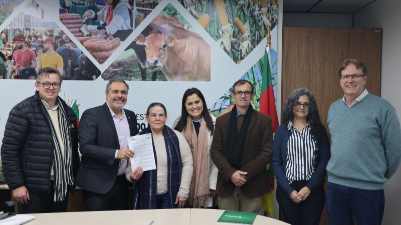 Assinatura do Programa de Apoio &agrave; Agricultura Familiar e Camponesa