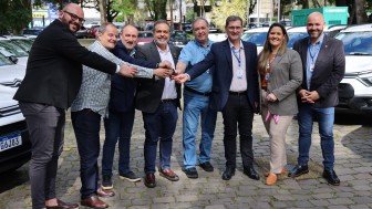 Secret&aacute;rio Gustavo com equipe da Regional da EmaterRS Bag&eacute; Tafael Medeiros Ascom SDR